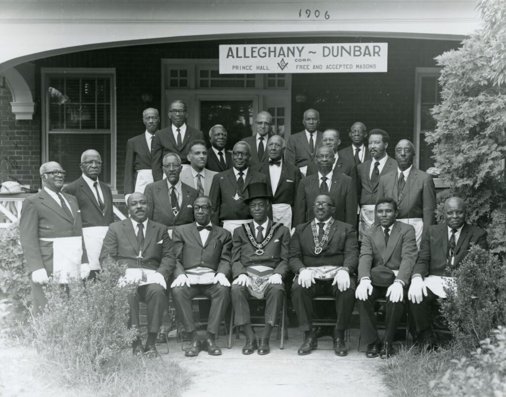 Photo of Freemasons outside prince hall in roanoke